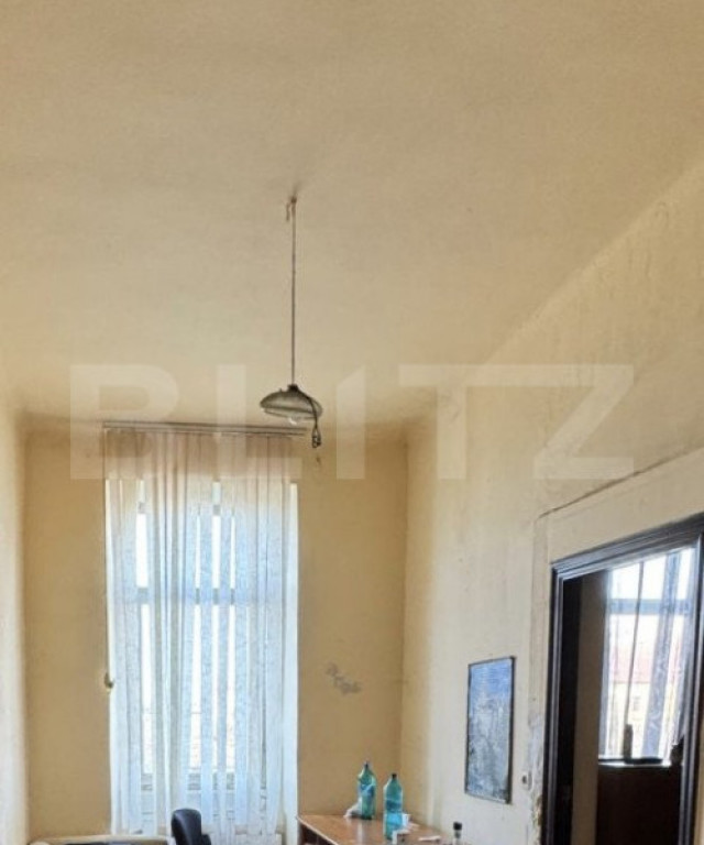 Apartament de vanzare semidecomandat, 68 mp, zona Iosefin