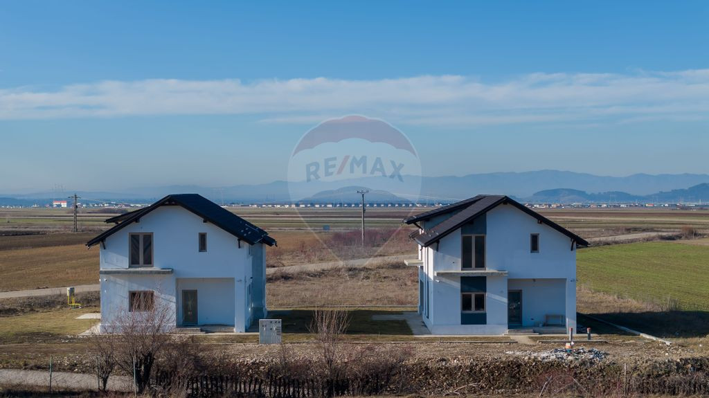 Casă modernă cu 5 camere – confort și calitate, Tăr...