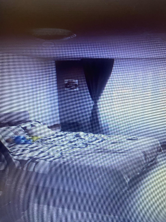 Apartament cu 3 camere, decomandat - zona Noua