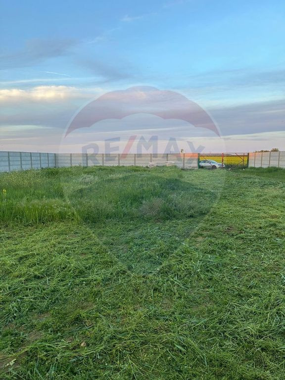 Teren 753 mp cu AUTORIZATIE DE CONSTRUCTIE de vanzare DIM...