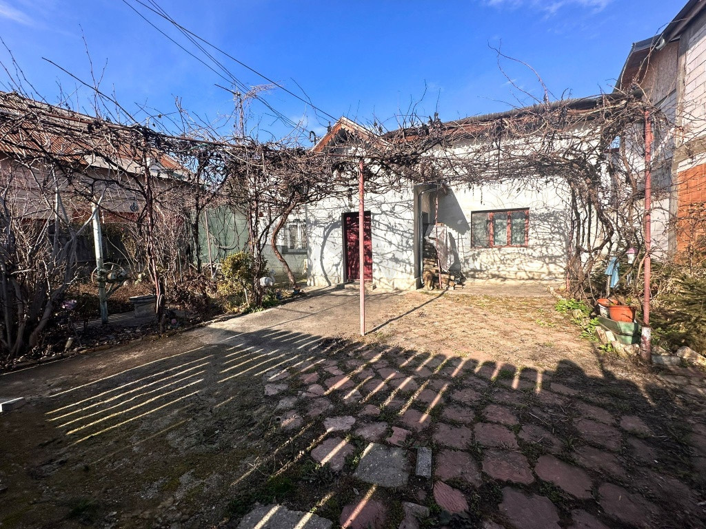 Teren 300 mp Pipera l Casa individuala l Demolabila