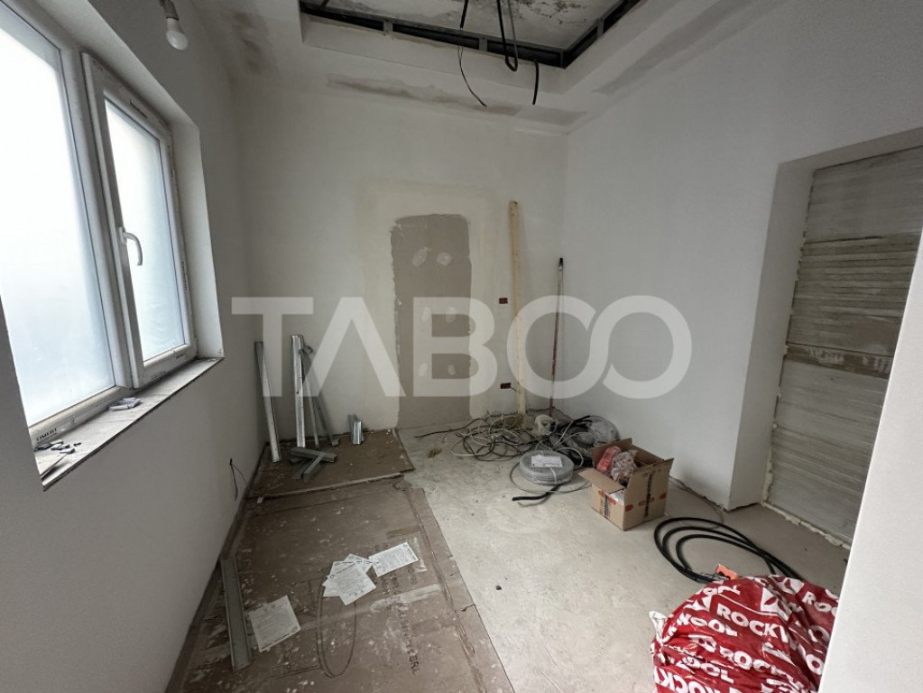 Spatiu birou sau depozitare 15 mp de inchiriat in zona indus