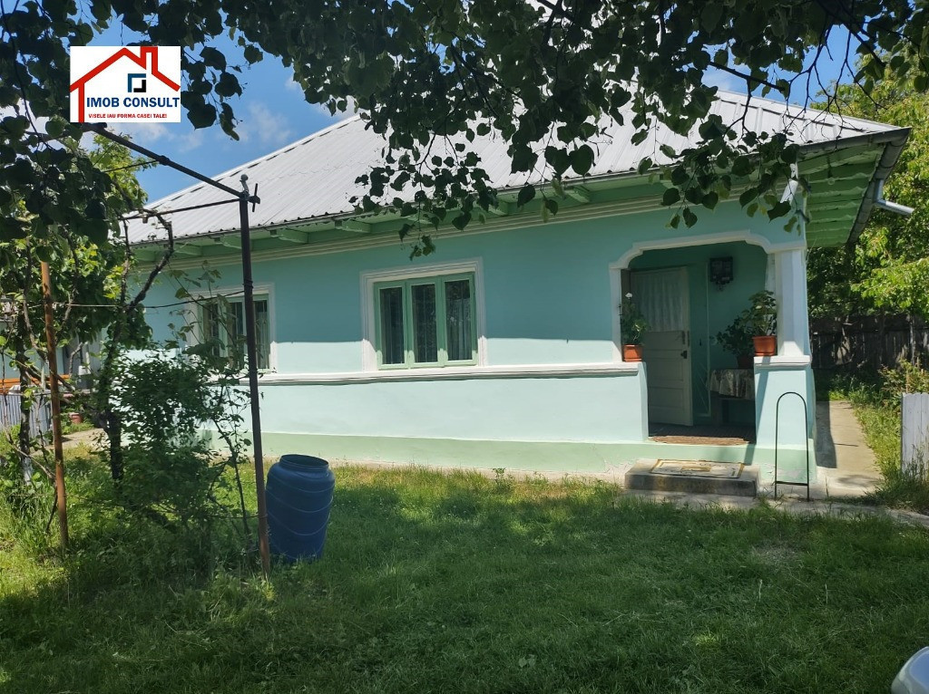 Casa cu teren si aer curat - Cod CE 605