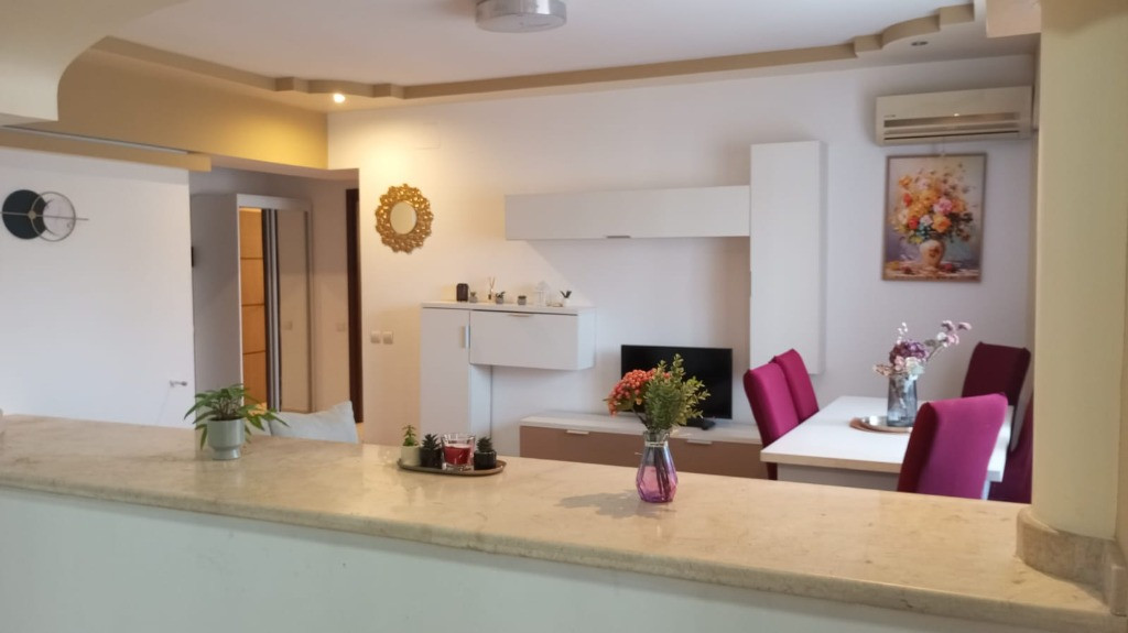 Ap. spatios, 98mp,etj.1, 3 balcoane, parcare, Blv.Pipera 131