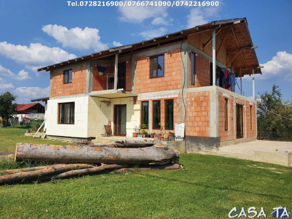 Casa P+M ,situata în Turcinesti - Horezu