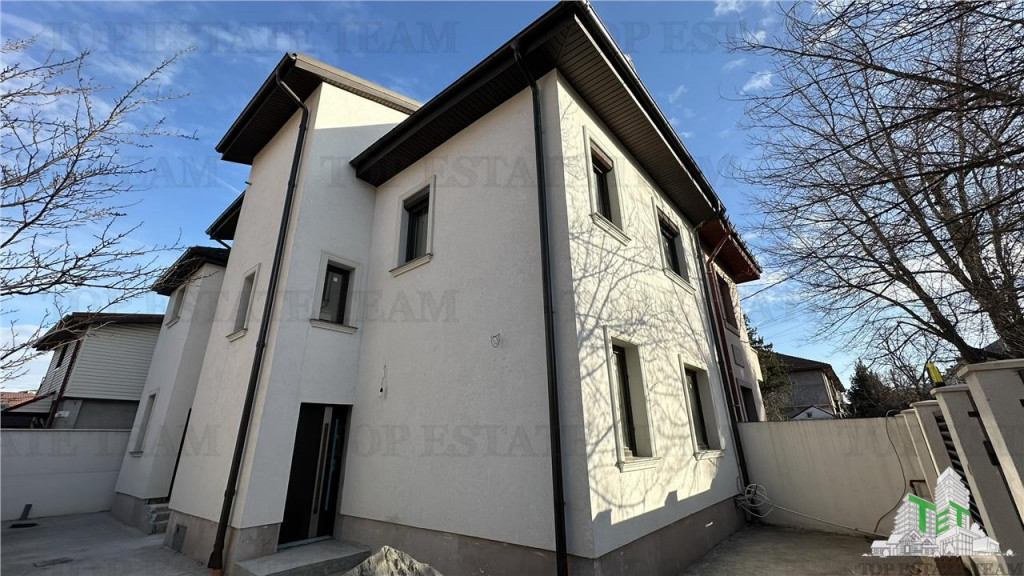 Vila la cheie de in Vatra Luminoasa: Spatii Generoase si Co