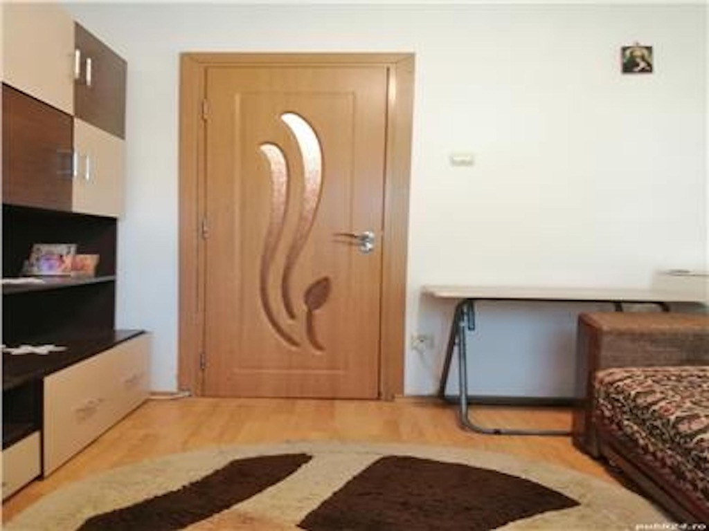 Camera de cămin zona Florilor