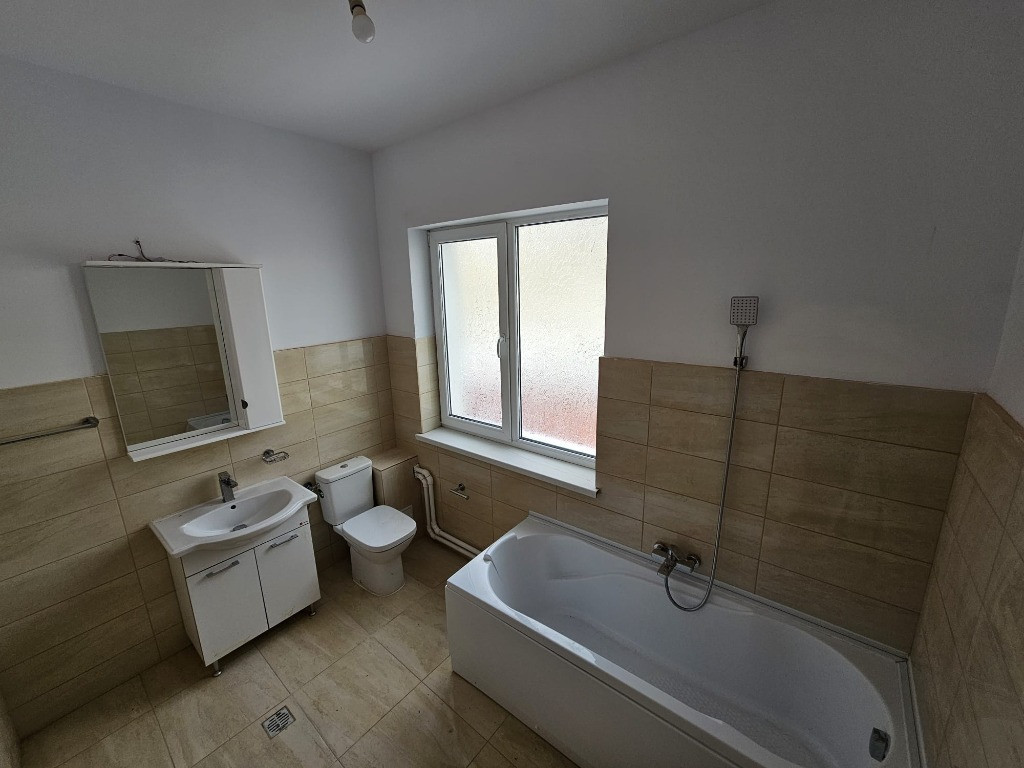 APARTAMENT 3 CAMERE-ION LUCA CARAGIALE