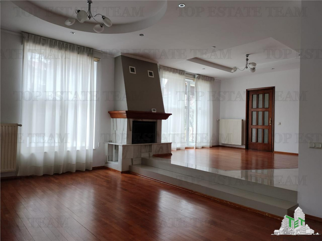 Casa de pe Erou Iancu Nicolae cu piscina