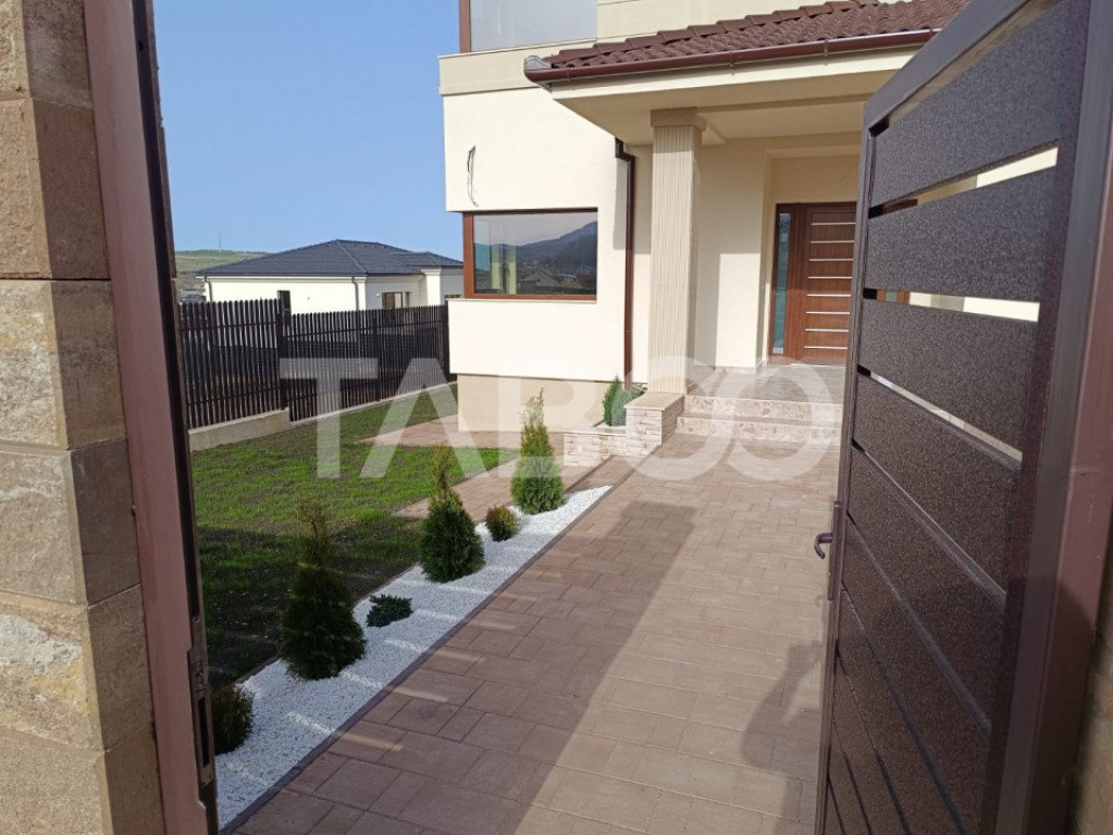 Casa de vanzare cu vedere la munte 5 camere 3 bai 175 mpu Ci