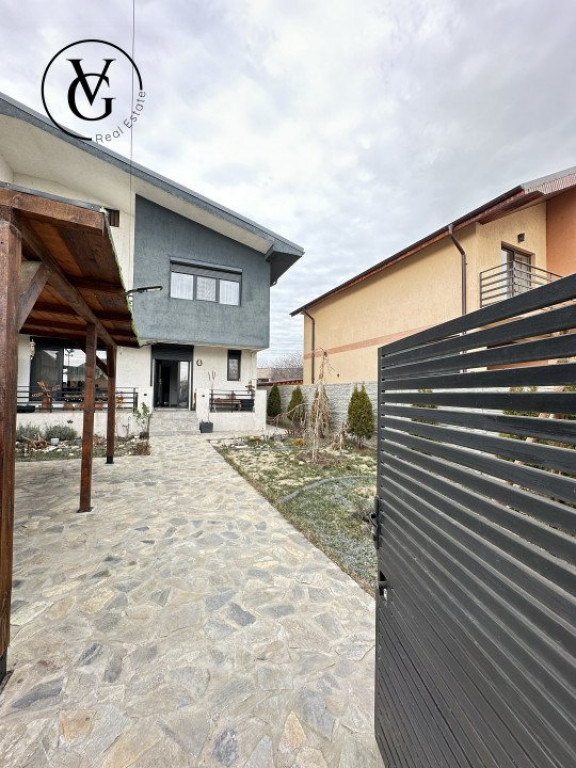 Vila duplex P+1+M - Moderna-Lumina