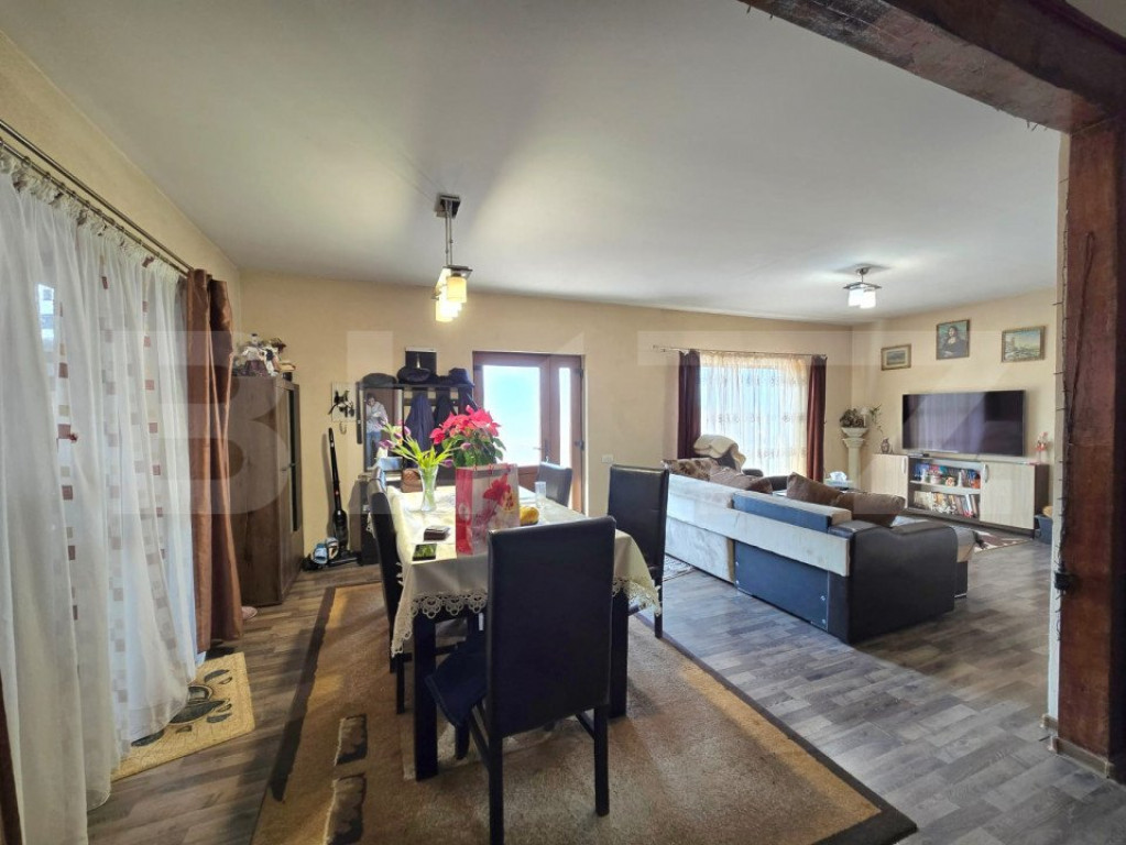 Casă individuală de 130 mp cu 691 mp teren în Dezmir înt