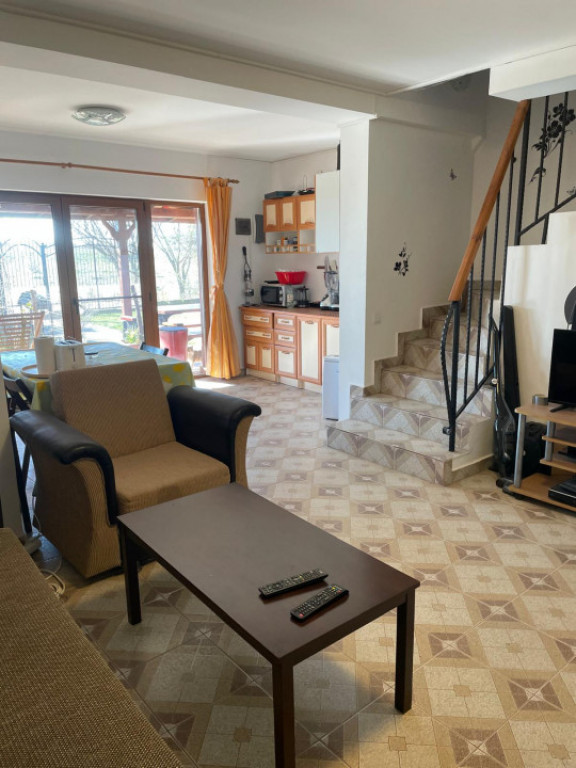 Casa situata in zona COSTINESTI - SCHITU