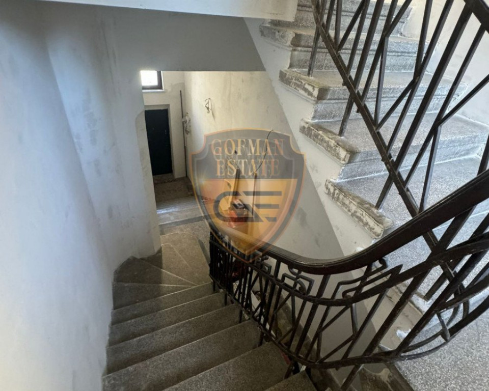 Ap 140mp 4 camere+terasa+2 boxe, curte 100mp Bld Ferdinand C