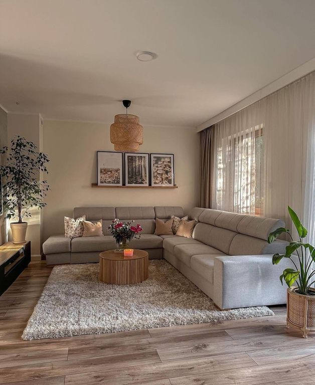 Garsoniera, 3-4 min metrou, decomandată, 40 mp