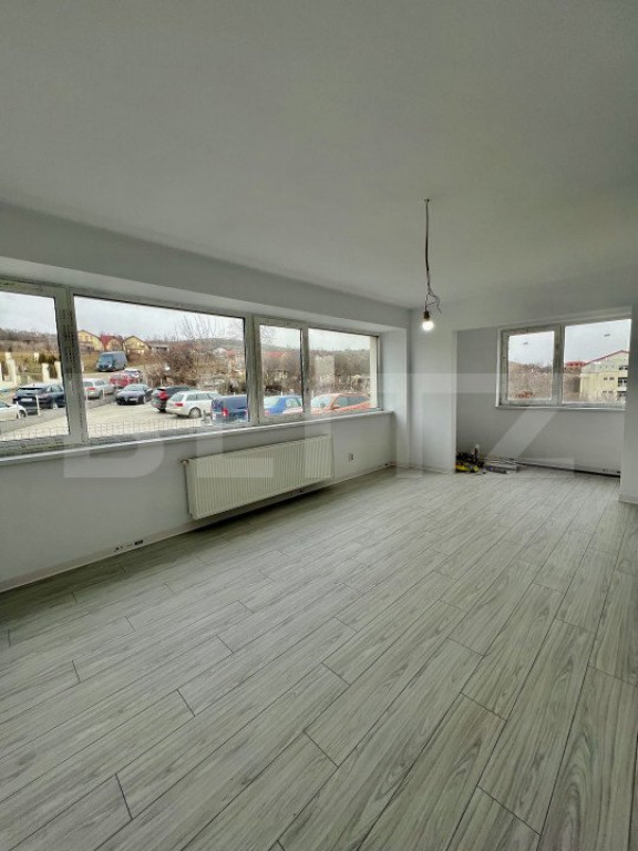 Apartament 3 camere, 2 bai, 89mp, parcare, bloc nou, zona-Ir