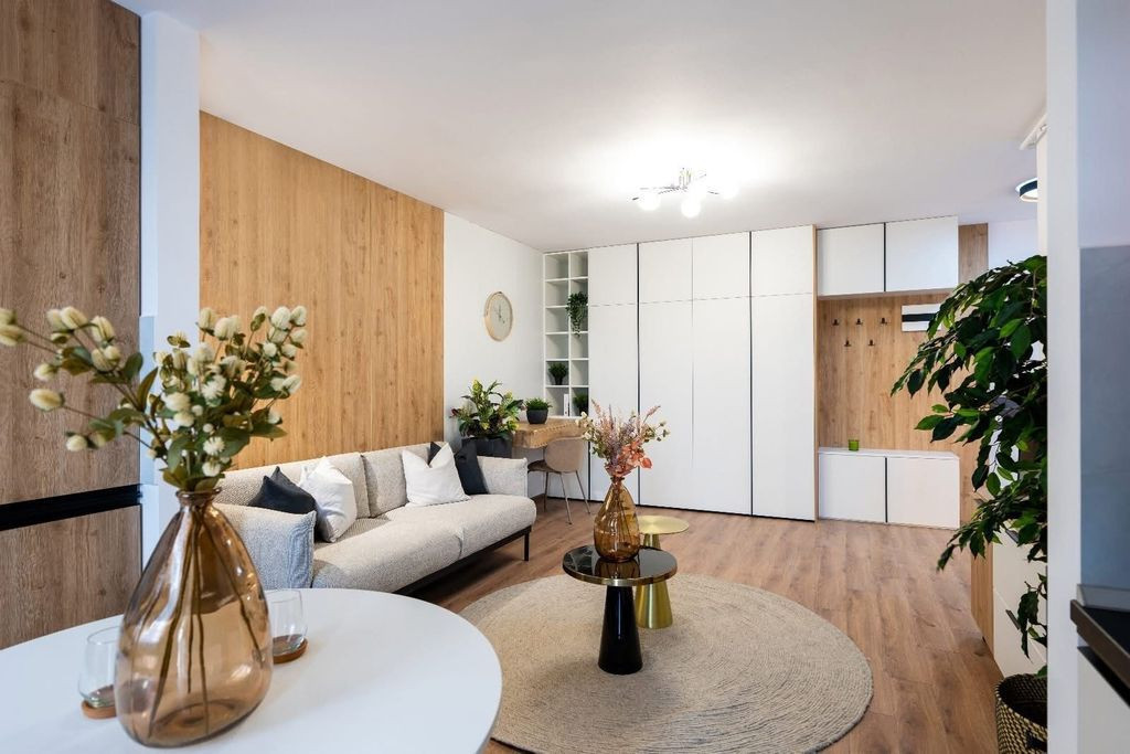 Studio spatios, 2 minute de pasarela Popești Vest