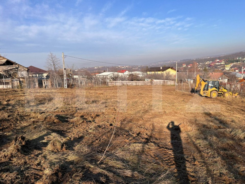 Teren intravilan, 2730 mp, zona Barnova