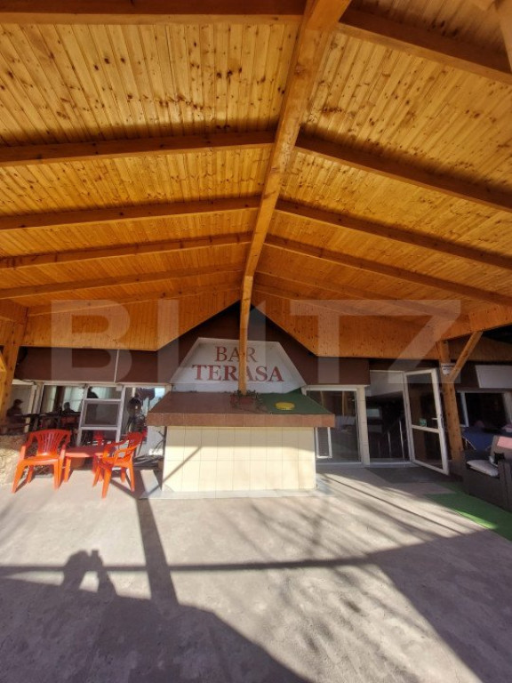 Spatiu Comercial cu 2 camere+beci, teren 400mp