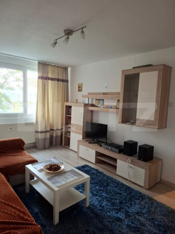 Apartament de vanzare, cu 3 camere, 61 mp