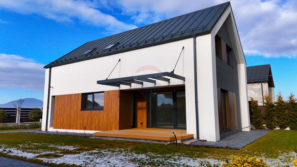 Eficiență Energetică A+ | Cristian | Finisaje Premium ...