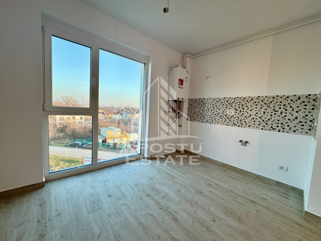 Apartament cu 3 camere, loc de parcare, zona Aradului