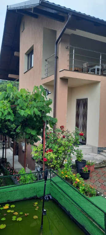 Casa renovata, zona Aurel Vlaicu