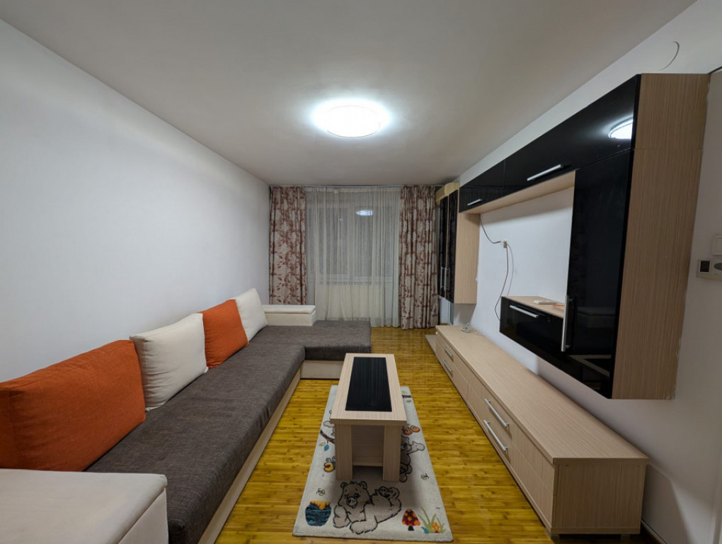 Apartament de închiriat - 2 camere, 47 mp, zona Mărgeanulu