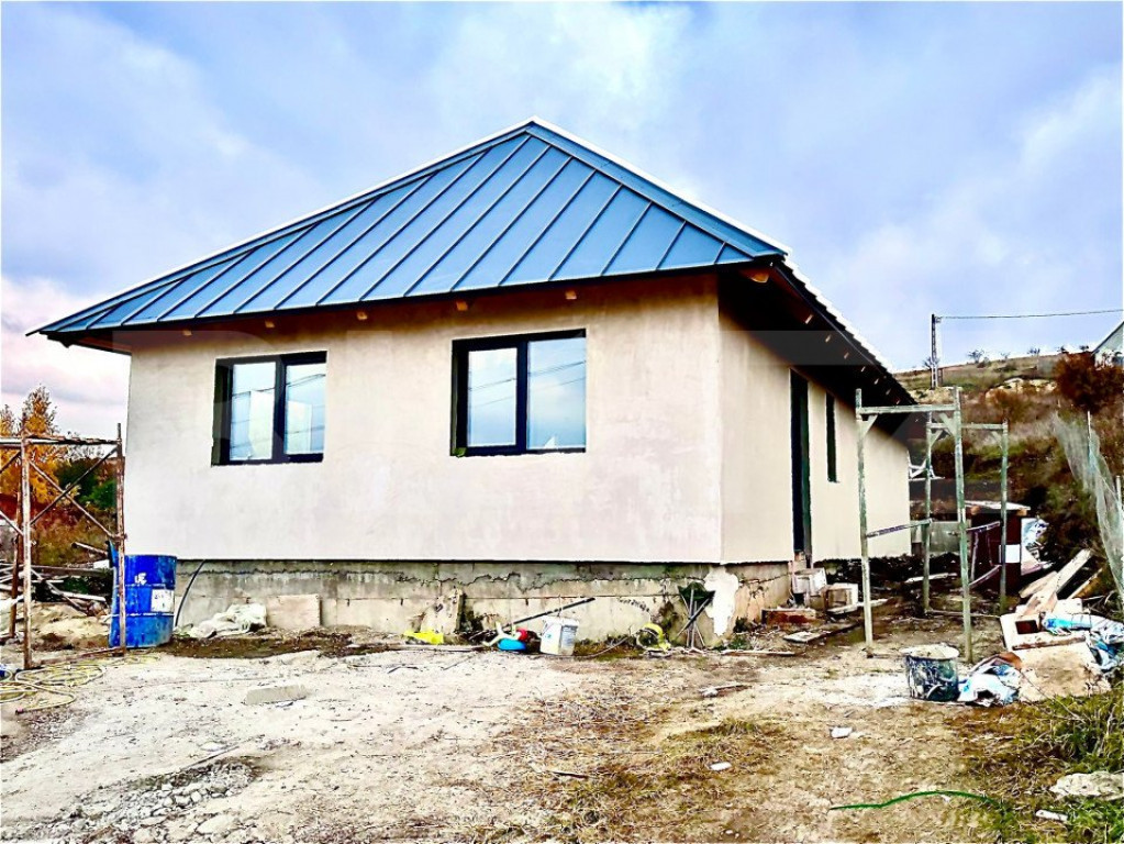 Casa 3 dormitoare, Campenesti, pe un singur nivel, cu privel