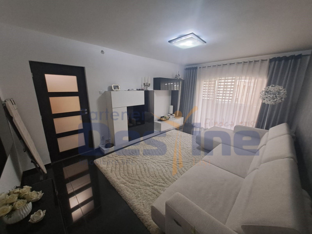 GALATA, Apartament 3 camere DECOMANDAT, 70 mp, 160.000 EURO