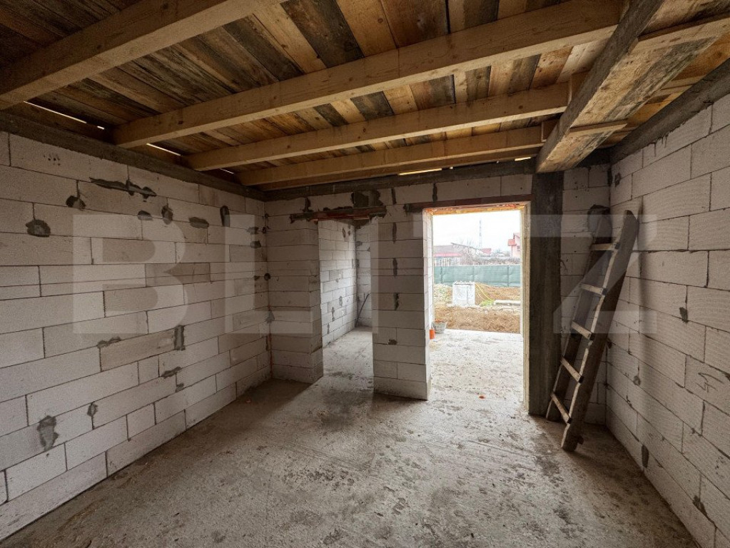 Casa cu 3 camere, 120 mp, zona Barabant