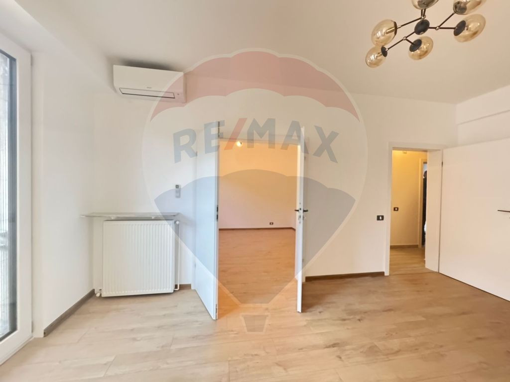 Apartament cu 2 camere de închiriat la Pta Romana