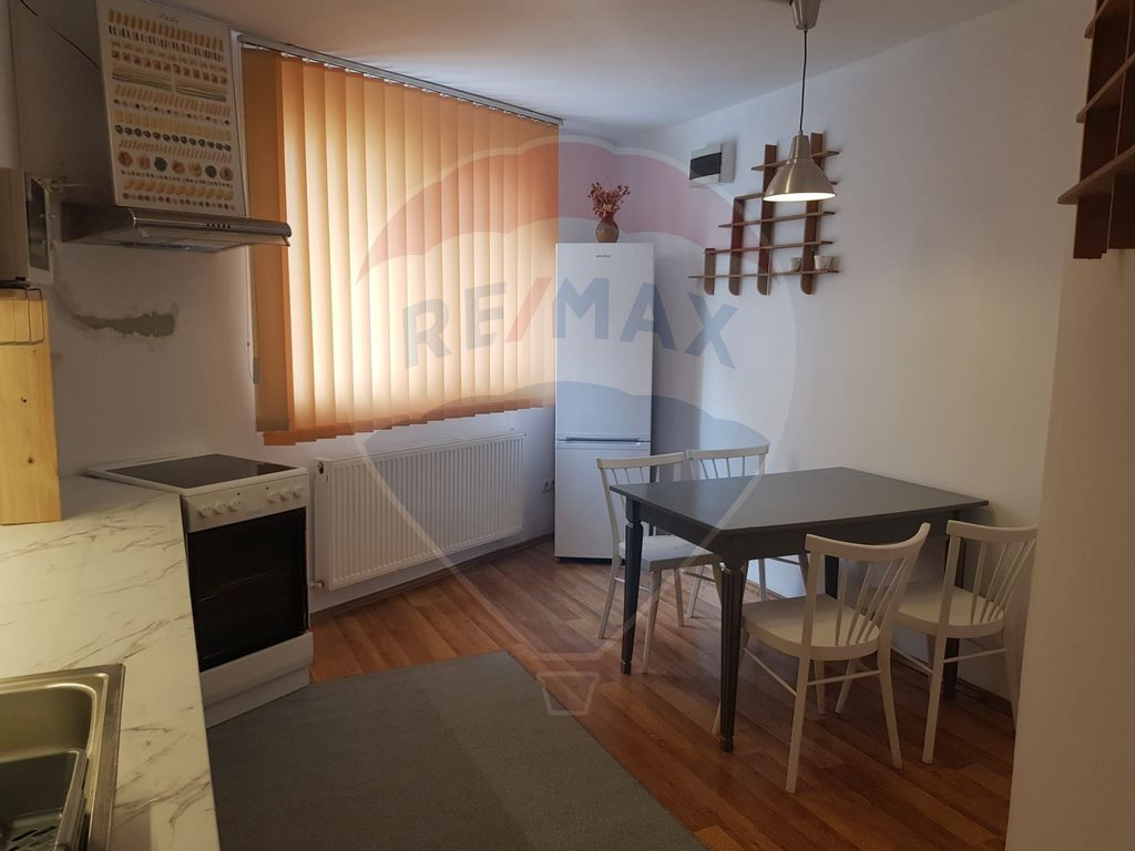 Casă cu curte de inchiriat in centrul vechi *BM*