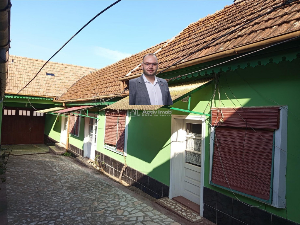 Ciclova, Casa 10 Incaperi, pt 2 Familii, 1439mp Teren