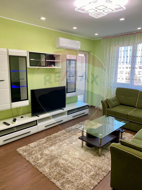 Apartament cu 2 camere de închiriat, zona Riverside Resi...