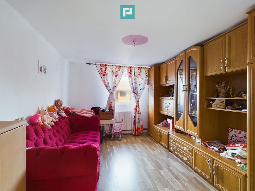 Casă spațioasă și primitoare, la 40 de minute de Timi...