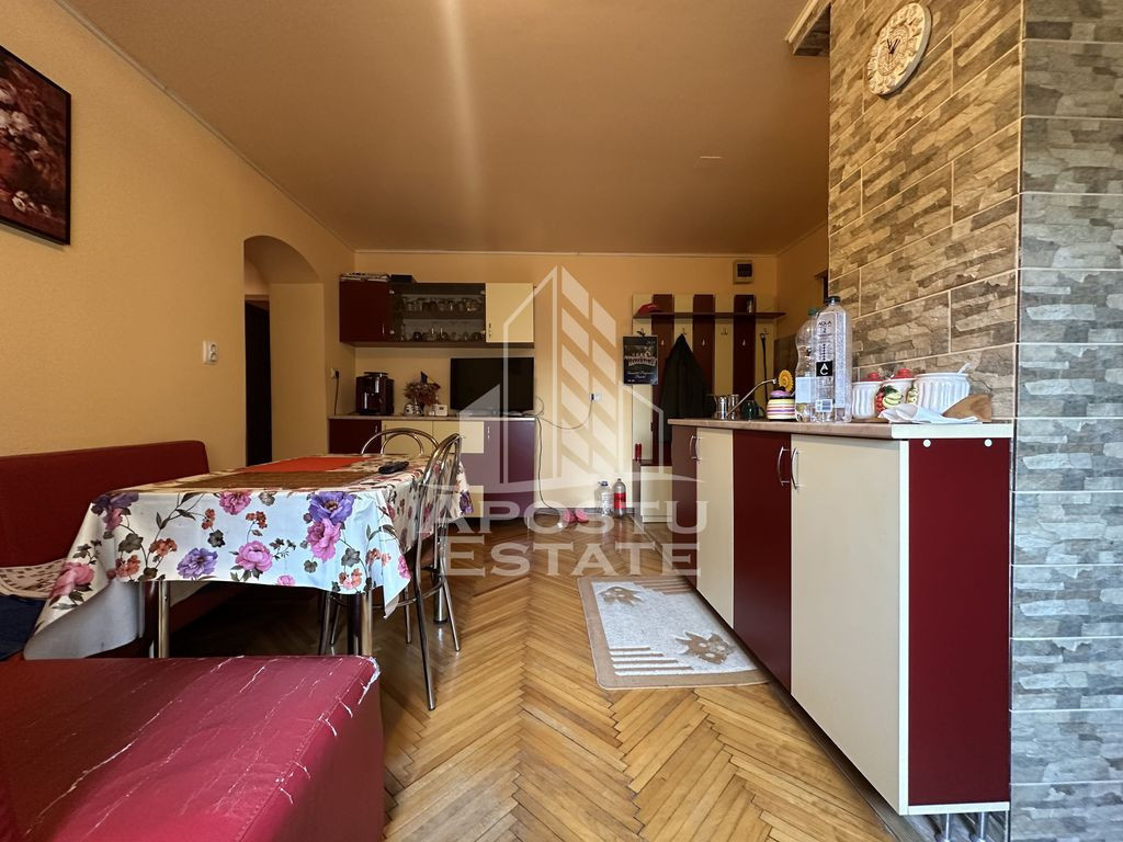 Apartament 2 camere, mobilat, centrala proprie, etaj 2, z...