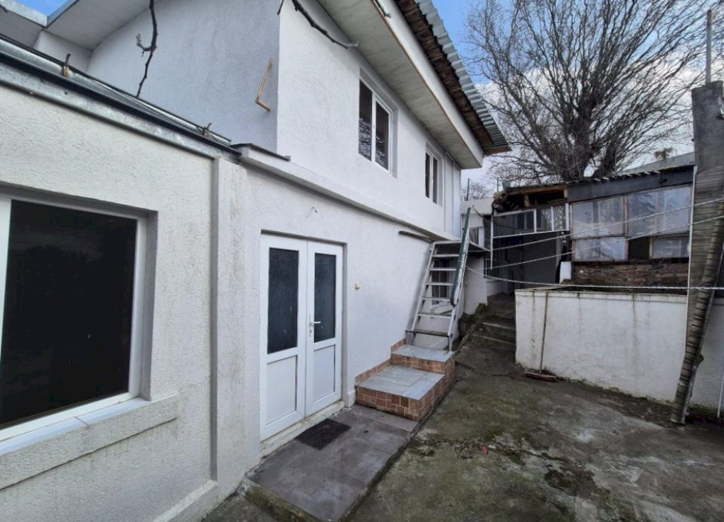 Casa 4 camere, teren 236 mp, Toate Utilitatile, Acte la zi!