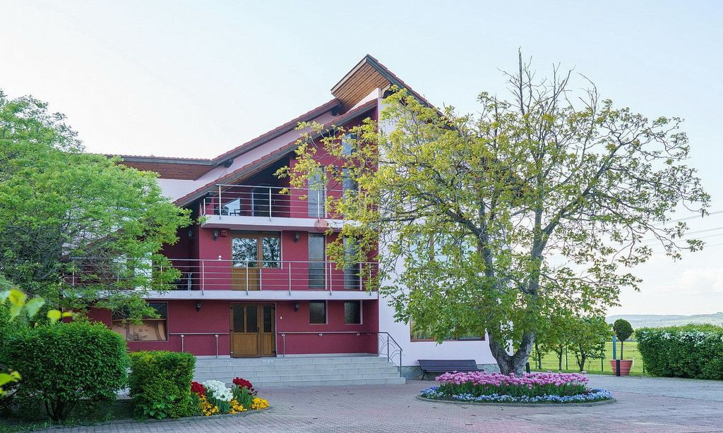 Proximitate fata de Castelul Bran