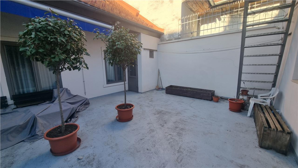 Apartament de 4 camere la casa , zona Centrul Istoric