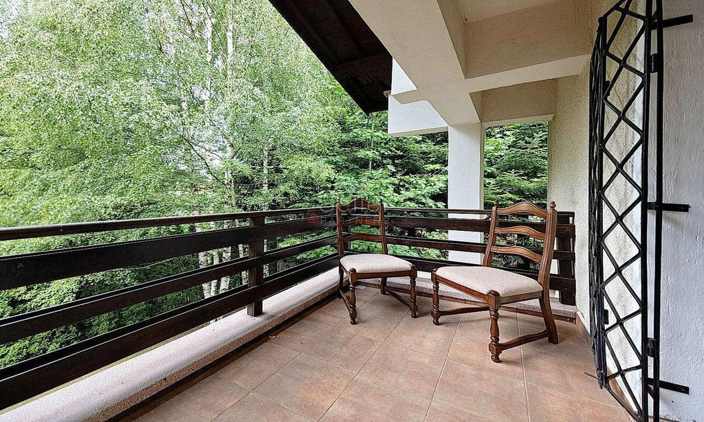 Apartament cu Gradina proprie