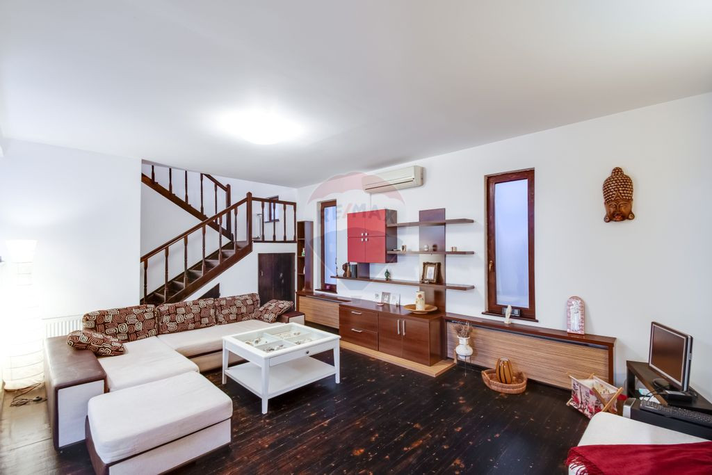 Casă individuală cu Curte de 1000 mp