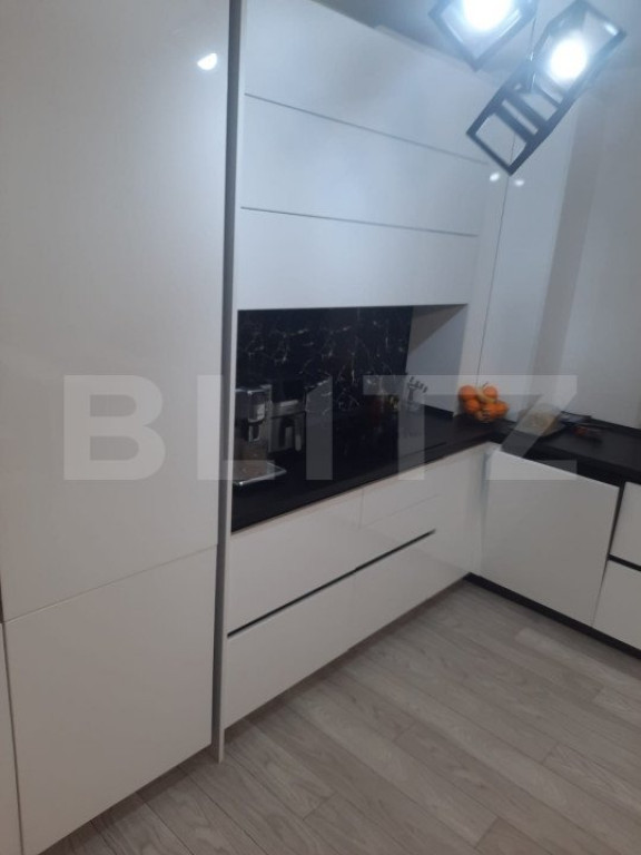Apartament cu 3 camere, 80 mp, zona-Maurer