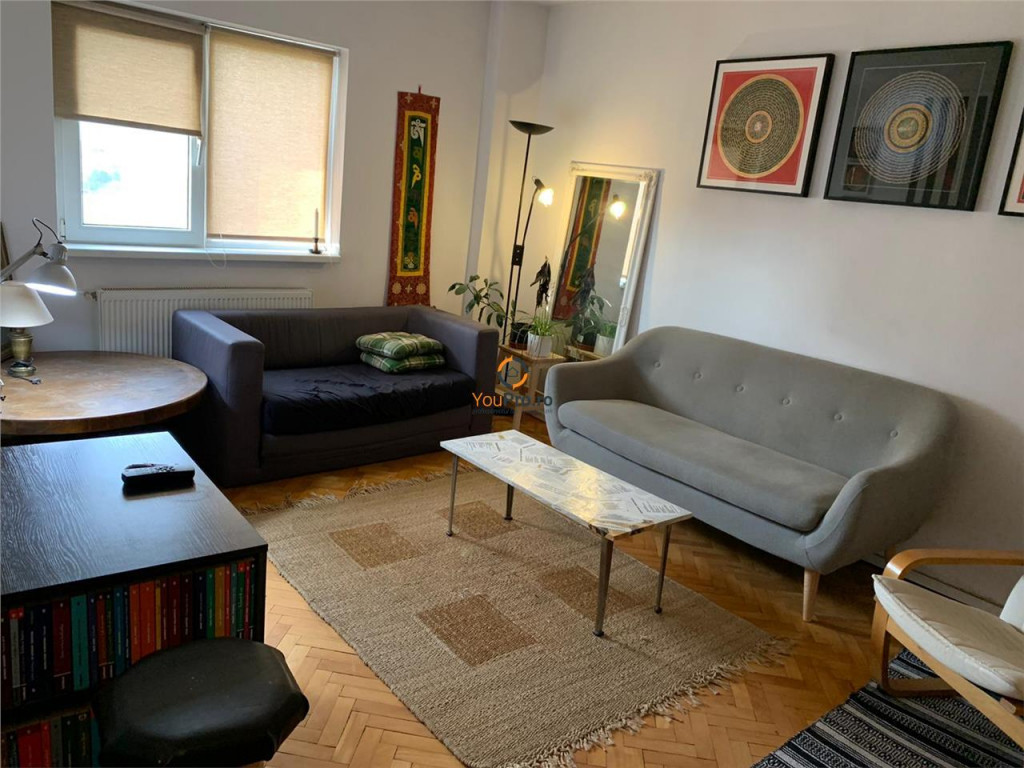 Apartament cu 1 camera etaj 8 din 8 Circumvalatiunii,5 minut