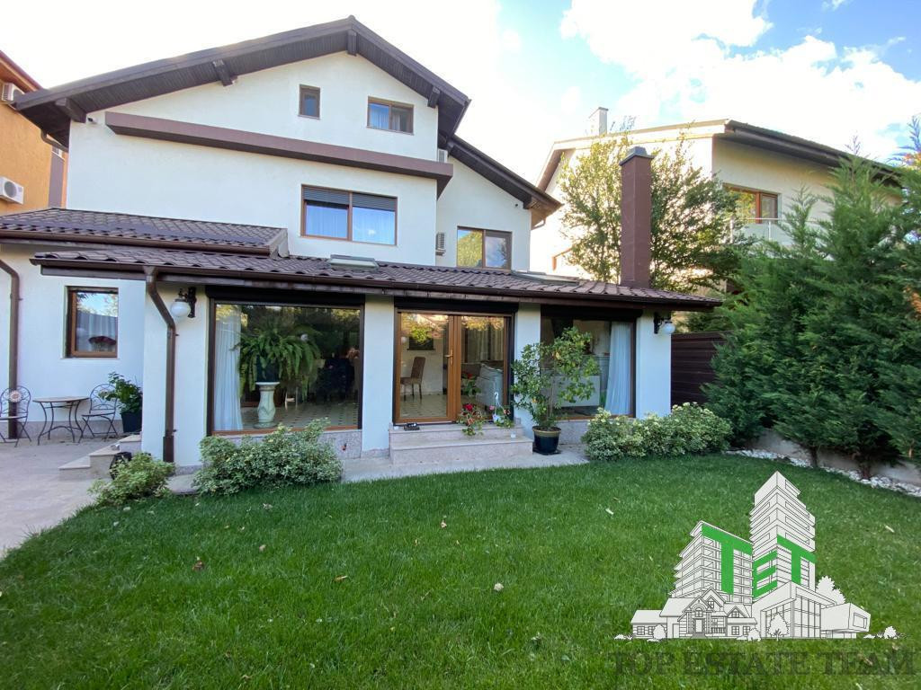 Vila deosebita de in Pipera - panouri fotovoltaice