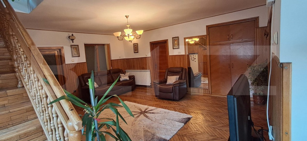 Casă impunătoare de lux – ultra dotată și mobilată -