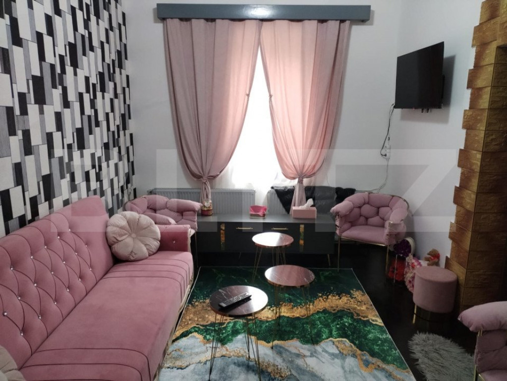 Spatiu comercial, 11 incaperi, 320 mp, zona Closca