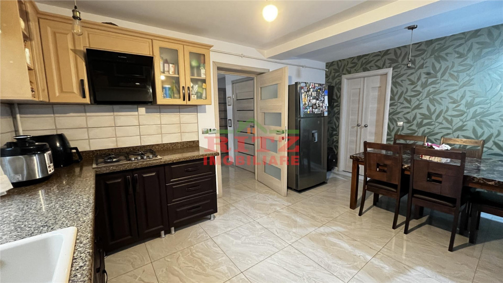 NOU! Vila cocheta, D P M, Zona Sc. de Politie