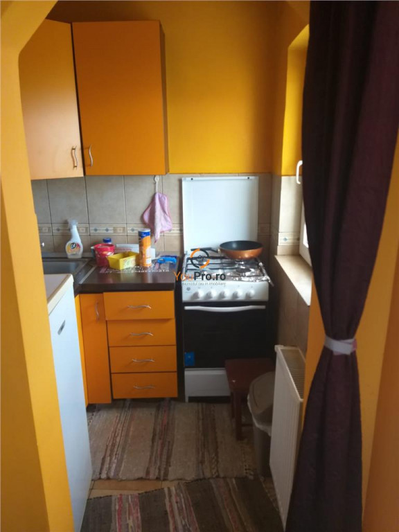 Garsoniera de etaj 4 din 5 Bloc mansardat zona Buziasului