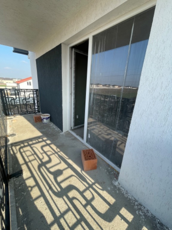 Ap.2 camere decomandat, finisaje la alegere, loc de parcare